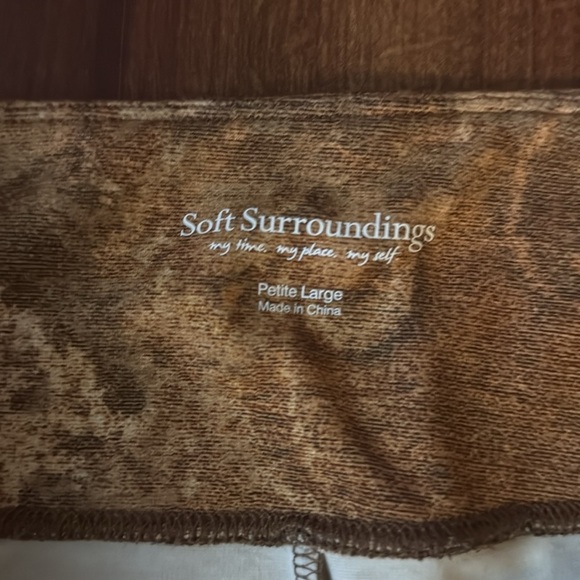 Soft Surroundings Floral Leggings Size 14P-16P - Picture 2 of 7